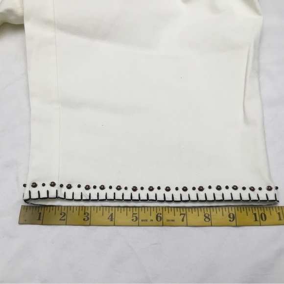 Ruby Rd. Women's Cropped Cream Jeans - Picture 7 of 16